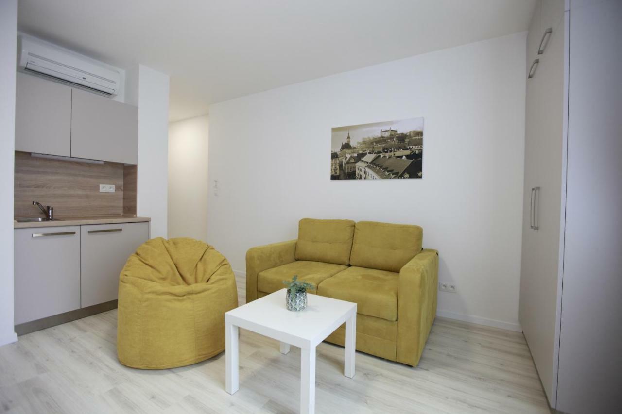 City Center Best Place Apartments Bratislava Luaran gambar